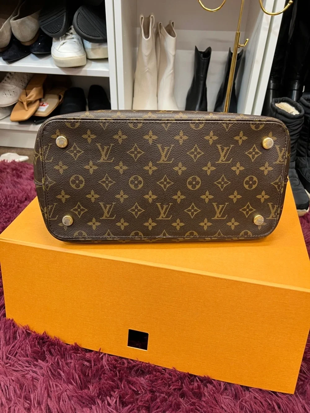 ๐ฅ๐ฅ Louis Vuitton Lockit Bag with leather interior and COA - Picture 13 of 17